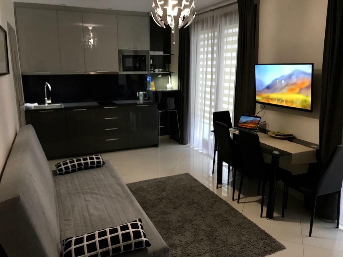 Moko Apartment Parking W Cenie 바르샤바 외부 사진