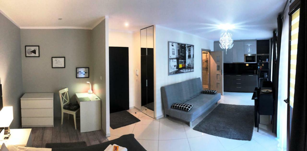 Moko Apartment Parking W Cenie 바르샤바 외부 사진